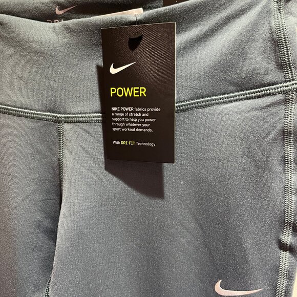 NWT Nike Women's DRI-FIT Epic Run Tight - Picture 2 of 6